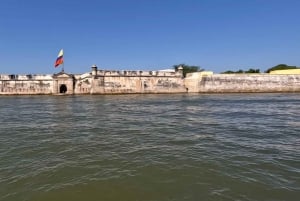 Kartagena: Wycieczka na wyspy Rosario i Playa Blanca z nurkowaniem z rurką lub akwarium