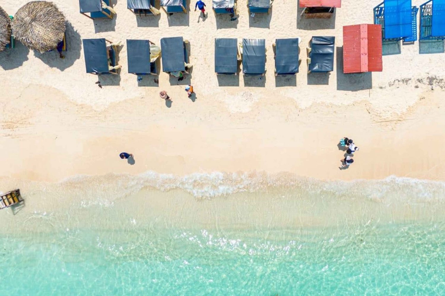 Carthagène : Journée entière sur une plage tranquille avec installations et déjeuner