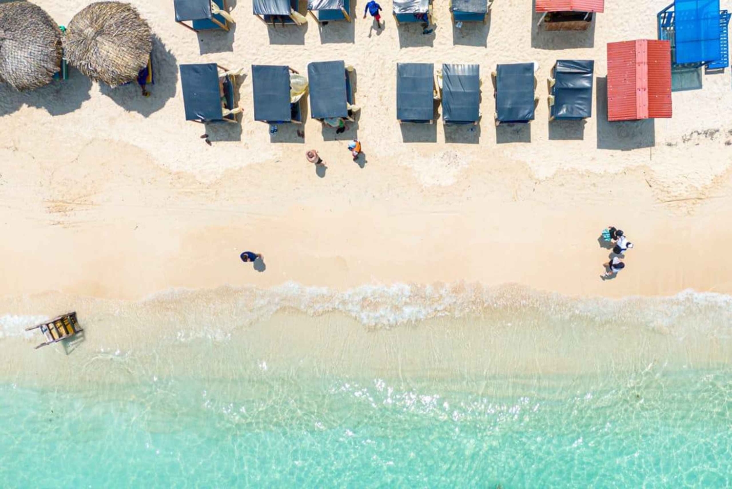 Cartagena: Heldag på rolig strand med fasiliteter og lunsj