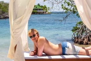 Cartagena: een hele dag sportboottocht naar 5 Rosario-eilanden