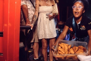 Cartagena: Lustiger Partybus mit Tanzfläche und guter Musik