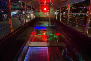 Cartagena: Lustiger Partybus mit Tanzfläche und guter Musik