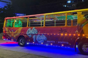 Cartagena: Lustiger Partybus mit Tanzfläche und guter Musik