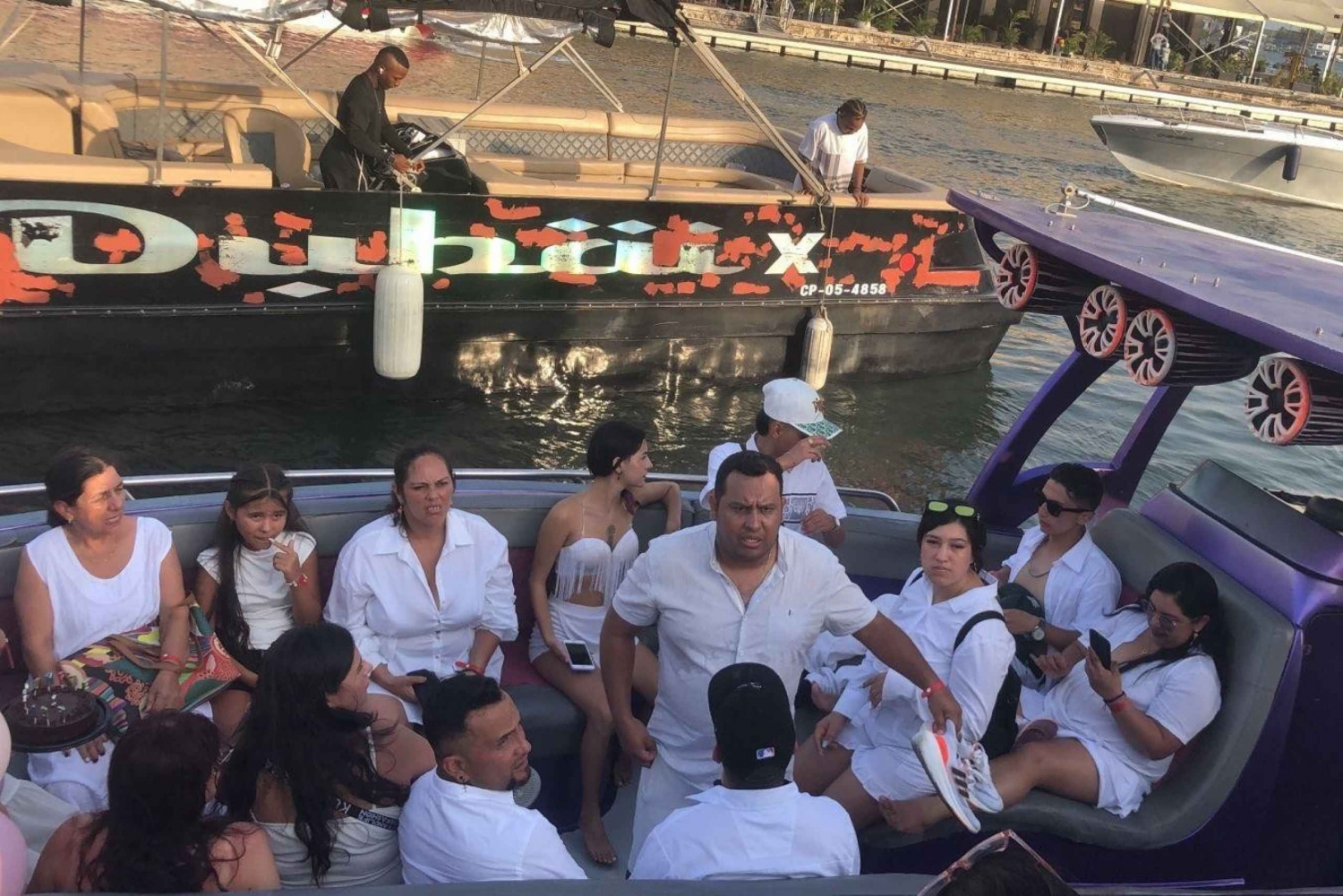 Cartagena: Diviértete en este tour en barco por la bahía + barra libre