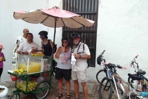 Cartagena: Historic & Movie Bike or Walking Tour