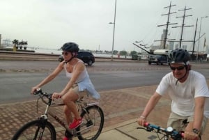 Cartagena: Historic & Movie Bike or Walking Tour