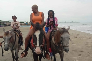 Cartagena: Horse riding on the beaches of Cartagena & PHOTOS
