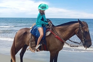 Cartagena: Horse riding on the beaches of Cartagena & PHOTOS