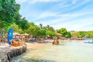 Cartagena: Passeio de barco pelas Ilhas Islabela com almoço e coquetel