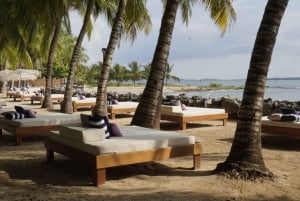 Cartagena: Island Day Trip to Atolón Beach Club with Lunch