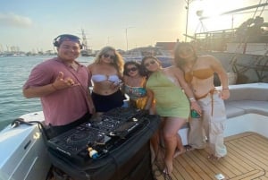Carthagène : PartybayYacht avec open bar et DJ à bord !
