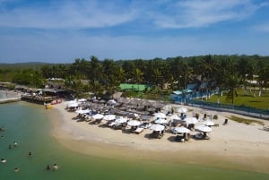 Cartagena: Palmarito Beachclub with Pool, Kayak and paddle!