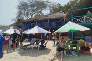 Cartagena: Playa Blanca BARU mit Schnellboot und Mittagessen