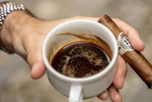 Cartagena Premium: Kaffe, sigarer og sigaretter i det historiske sentrum