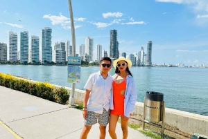 Cartagena: Panoramic Bilingual City Tour, Air Conditioned