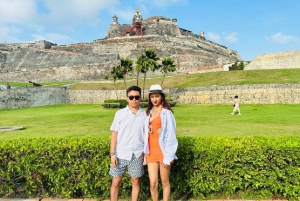 Cartagena: Panoramic Bilingual City Tour, Air Conditioned