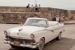 Cartagena: privat tur i gammel bil med historiker