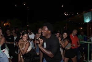 Cartagena: Pub Crawl con clases de baile y chupitos gratis