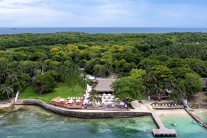 Kartagena: Rejs wycieczkowy statkiem po wyspach Rosario w Capri Beach Club