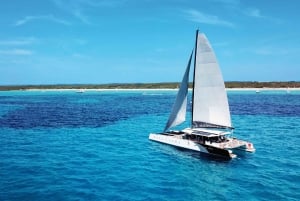 Cartagena: Catamarán Islas del Rosario con Almuerzo y Snorkel
