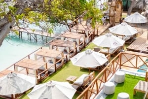 カルタヘナロサリオ諸島デイパス イビサ島ビーチクラブ