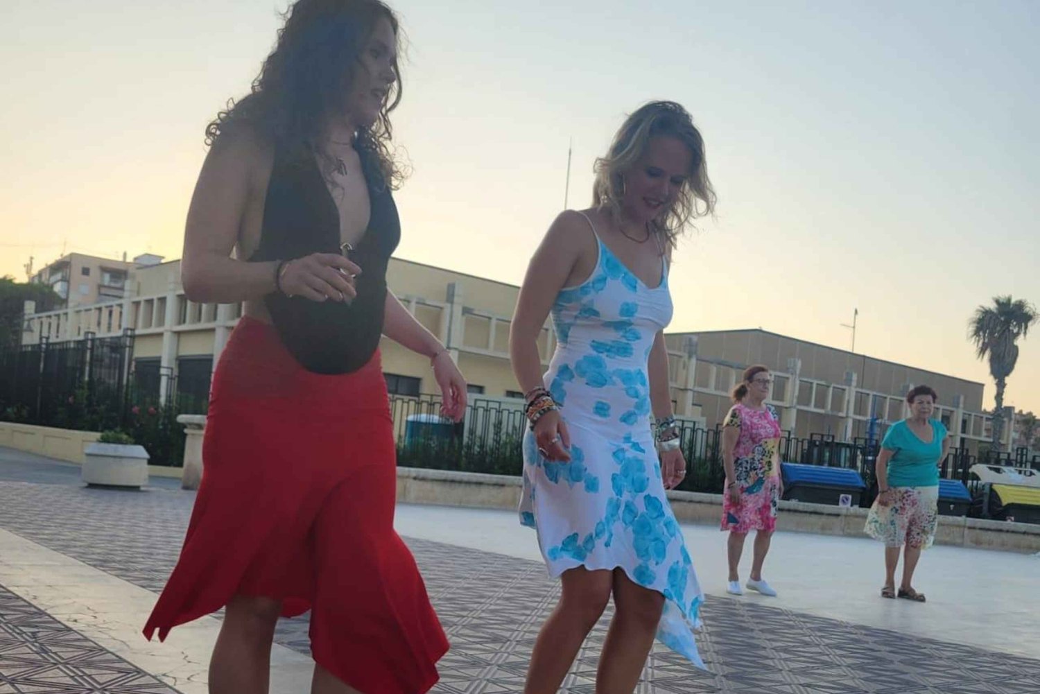 Cartagena: Salsa Class by the Beach