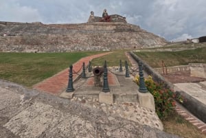 Cartagena: San Felipe Castle & San Diego Tour with Tickets