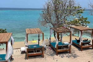 カルタヘナソル・イ・パパヤ・ビーチクラブ（Sol y Papaya Beachclub） - アイラ・グランデ（Isla Grande）日帰りツアー！