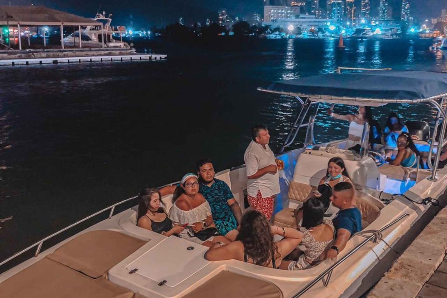 Cartagena: Speedbåtfest på bukten med åpen bar