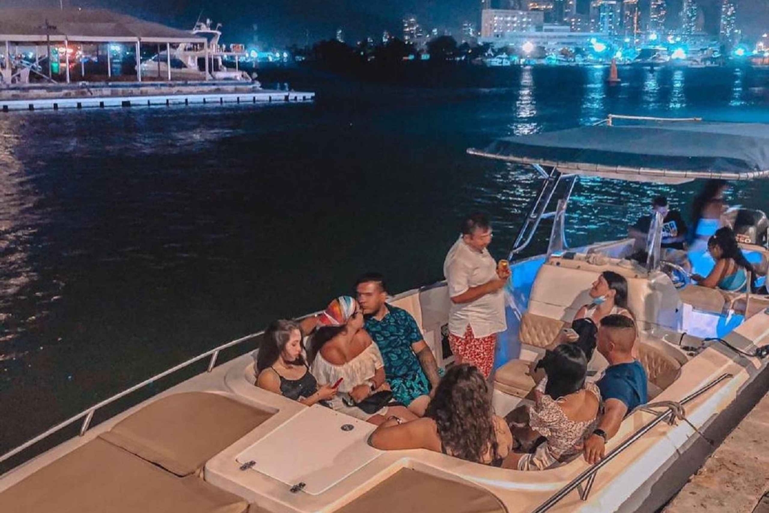 Cartagena: Speedbåtfest på bukten med åpen bar