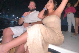 Cartagena: Speedbåtfest på bukten med åpen bar