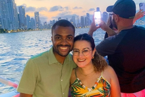 Cartagena: Speedbåtfest på bukten med åpen bar