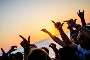 Cartagena: Sunset Open Bar Cruise in Catamaran or Speedboat