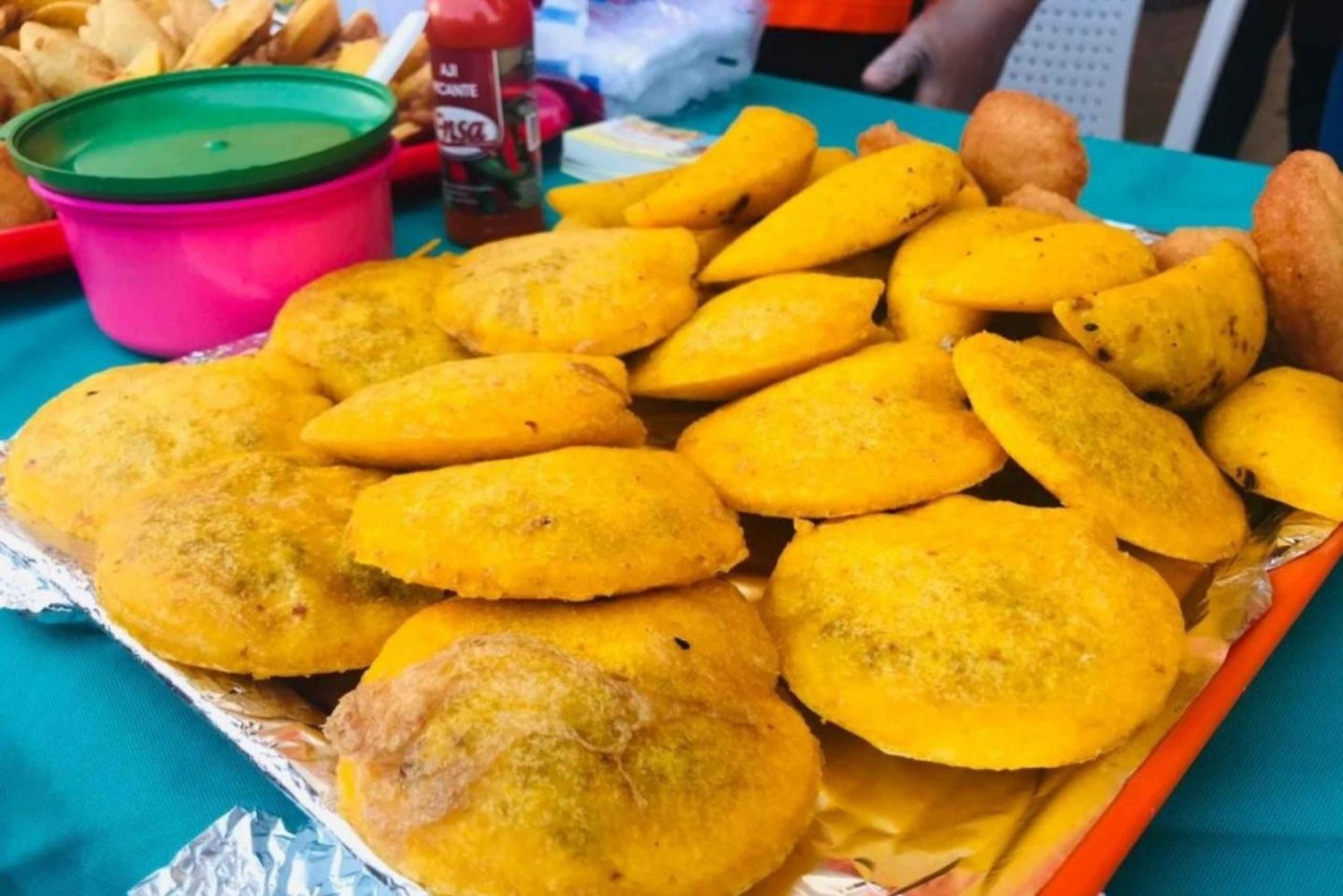 Cartagena: Street Food Tour with German or Italian Guide