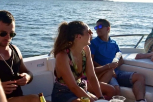 Cartagena: 2-Hour Sunset Speedboat Bay Party & Open Bar