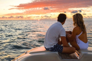 Cartagena: 2-Hour Sunset Speedboat Bay Party & Open Bar