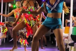 Carthagène : Coucher de soleil en bateau dans la baie avec bar ouvert et spectacle musical !