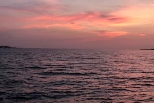 Carthagène : Coucher de soleil en bateau dans la baie avec bar ouvert et spectacle musical !