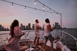 Cartagena: Sunset Cruise with Open Bar