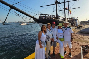 Cartagena: Atardecer en un BARCO PIRATA con buena gente y LICOR