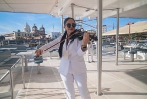 Cartagena: Sunset over Cartagena Bay aboard a brand-new catamaran