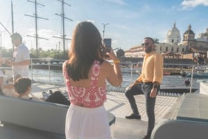 Cartagena: Sunset over Cartagena Bay aboard a brand-new catamaran