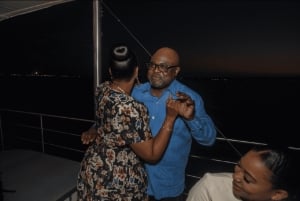 Cartagena: Sunset over Cartagena Bay aboard a brand-new catamaran