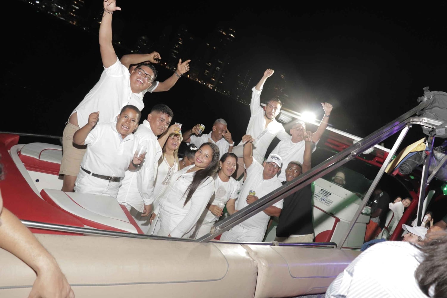 Cartagena: VIP-tur i bugten ved solnedgang med åben bar og klub