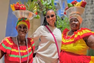 Paseo al Atardecer por Cartagena: Historia, Murallas y Getsemaní