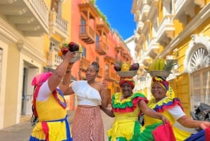 Cartagenan auringonlaskun kävelykierros: Getsemaní: Historia, muurit ja Getsemaní