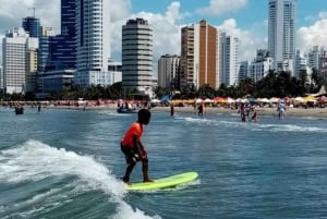 カルタヘナ：コロンビアチャンピオンによるサーフィンレッスン
