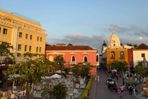 Cartagena: The best gastronomic tour & history of the old town