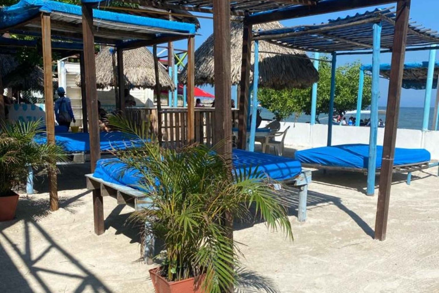 Cartagena, Playa En Tierra Bomba ja lounas