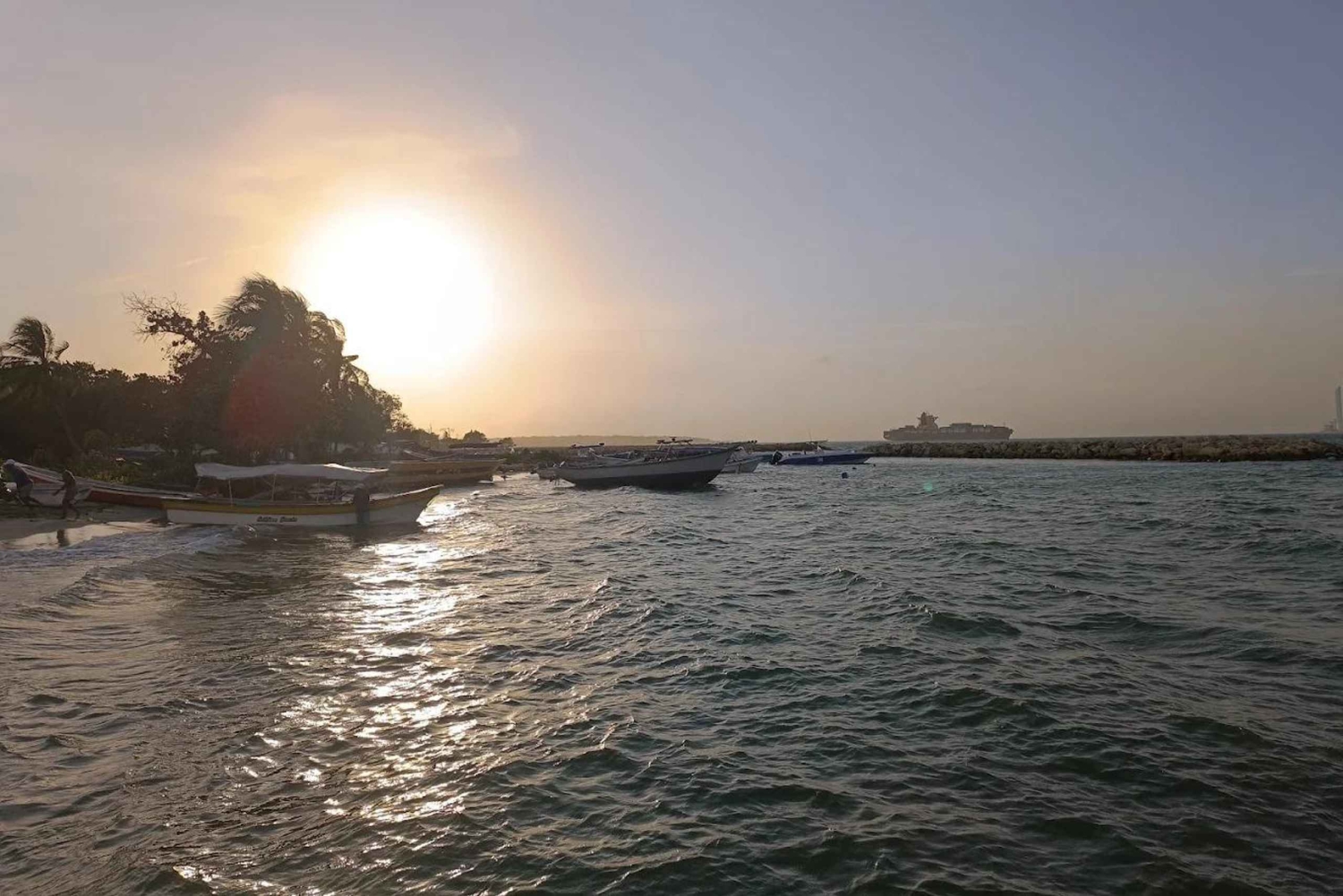 Cartagena: VIP Day at Club Kabanna in Tierra Bomba